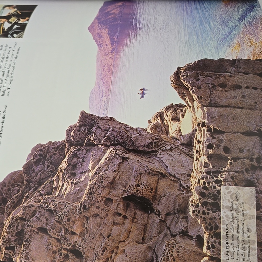 Smithsonian Earth Visual Guide - Picture 6 of 12